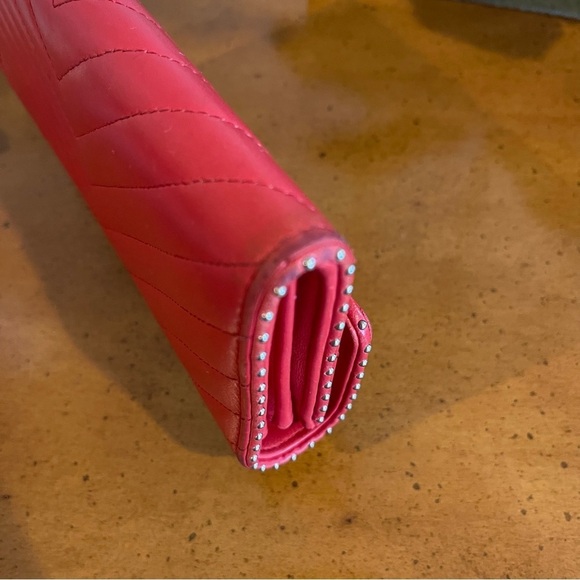 CHANEL V Stitch Chevron Studded Detail CC Logo Lambskin Long Trifold Wallet - Picture 8 of 17